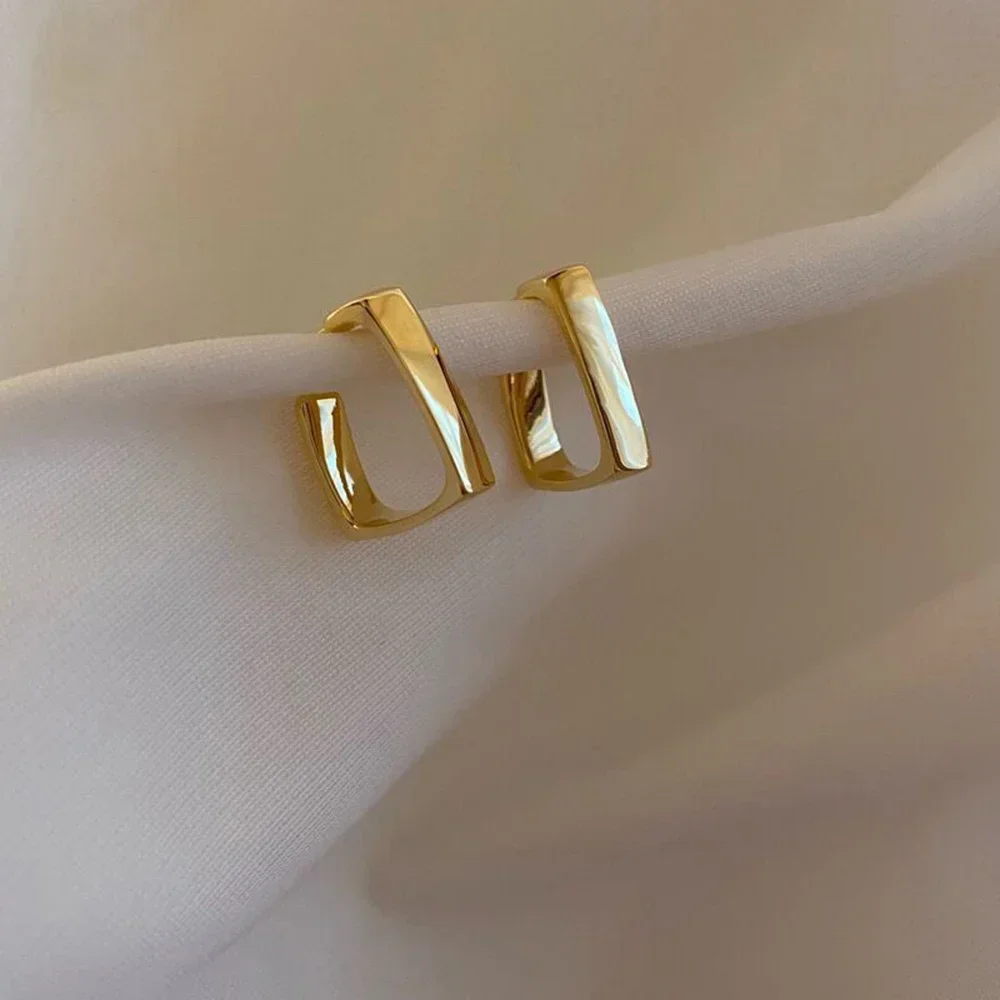 SUMENG ใหม่ U-Shaped Square Hoop ต่างหูสําหรับผู้หญิงหรูหราต่างหูวงกลมงานแต่งงานความงามแฟชั่นเครื่องประดับ Aretes 2024