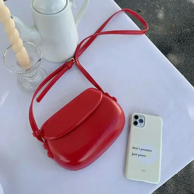 2024 Flapกระเป๋าCrossbodyผู้หญิงMini PUหนังไหล่กระเป๋าและกระเป๋าถือสําหรับสาวสุภาพสตรีSimple Designerกระเป๋า