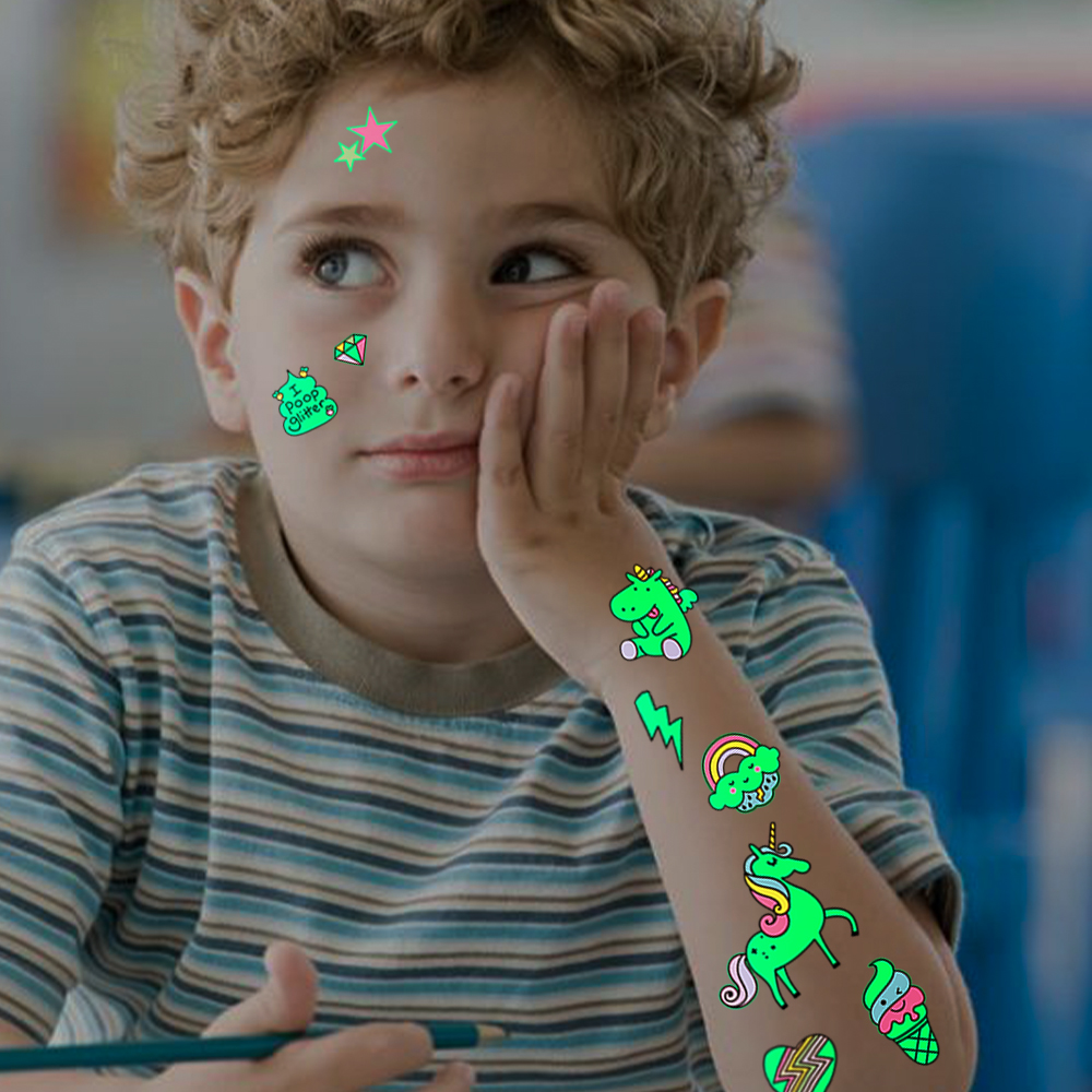 5 stks Groene Lichtgevende Glow Leuke Eenhoorn Waterdichte Tijdelijke Tattoo Stickers Droom Gezicht Arm Partij Decoratie Flash Tatto Body Art