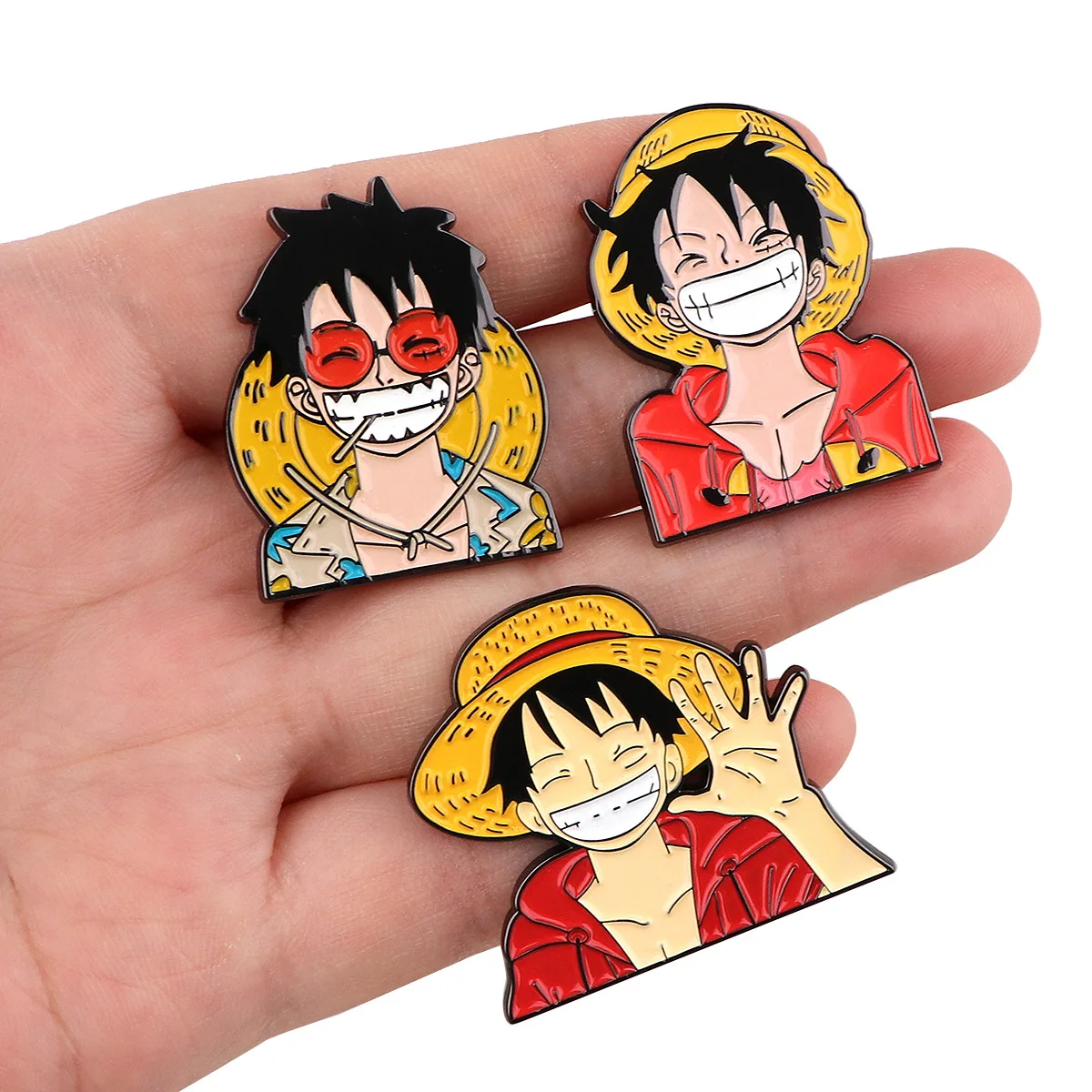 3Pcอะนิเมะญี่ปุ่นLuffy Roronoa ZoroเคลือบPin Lapel Pinsมังงะเข็มกลัดสําหรับผู้หญิงแฟชั่นเครื่องประดับคอสเพลย์อุปกรณ์เสริมของขวัญ