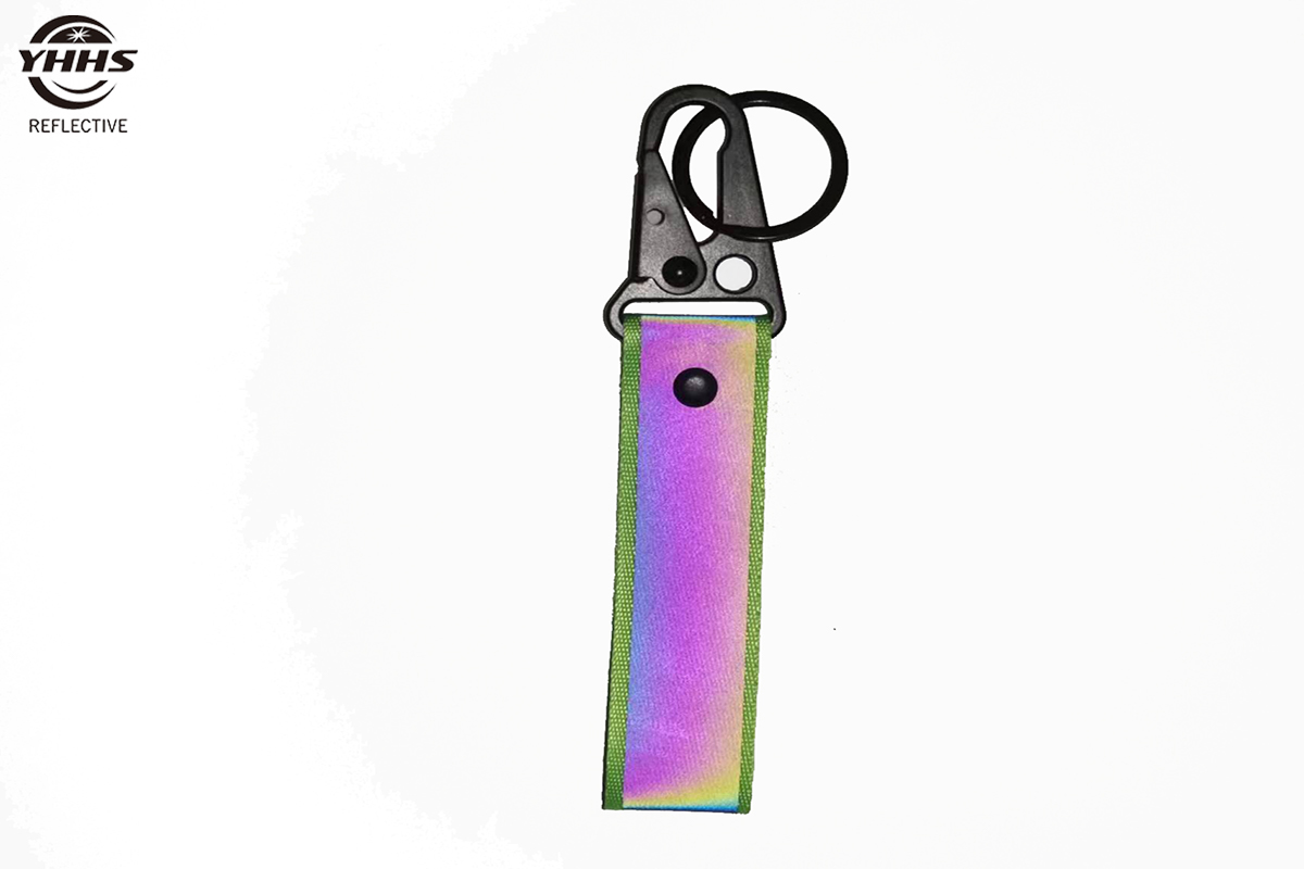 รถสั้นพวงกุญแจสะท้อนแสงการมองเห็นสูงจี้กลางแจ้งขี่ความปลอดภัยสําหรับ Night ขี่จักรยานเด็กกระเป๋ากระเป๋าเป้สะพายหลังอุปกรณ์เสริม