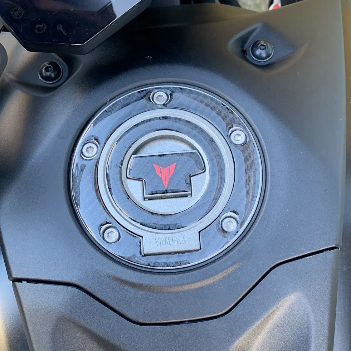 3d fibra de carbono da motocicleta tanque combustível almofada capa protetor decalque adesivos para yamaha mt01 mt03 mt07 mt09 mt10 mt 01 03 07 09 10