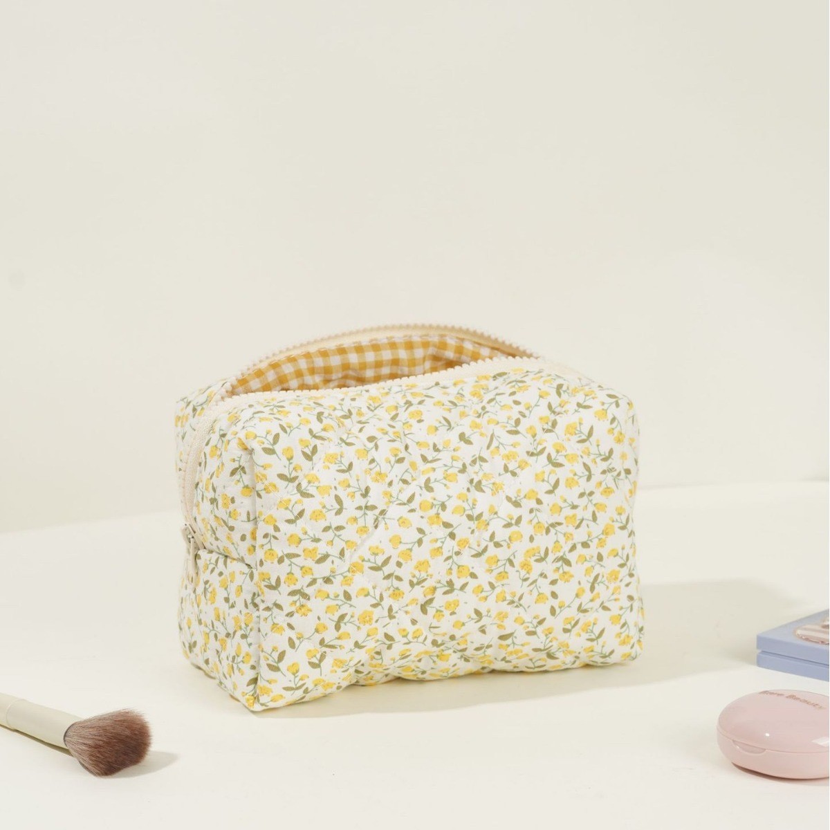 Storage Organizer Floral Puffy Quilted Makeup Bag Flower Printed Cosmetic Pouch Large Travel Cosmetic Bag Makeup Accessory