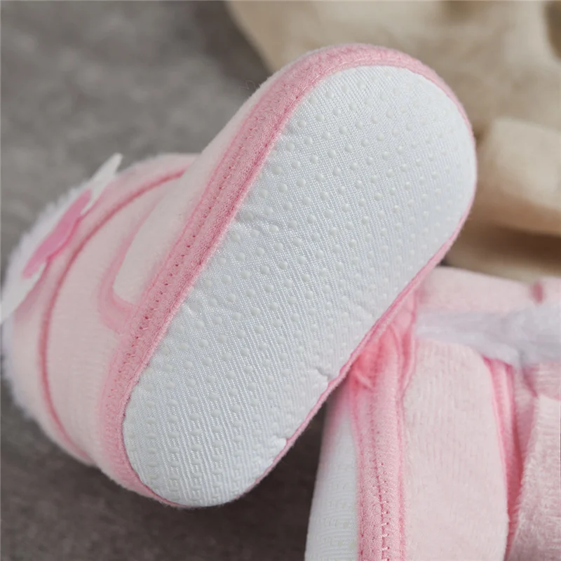 Suefunskry, botas de nieve de invierno para bebé recién nacido, botines de Color contrastante, alas de corazón de felpa cálidas, zapatos para caminar para bebé de 0 a 18M