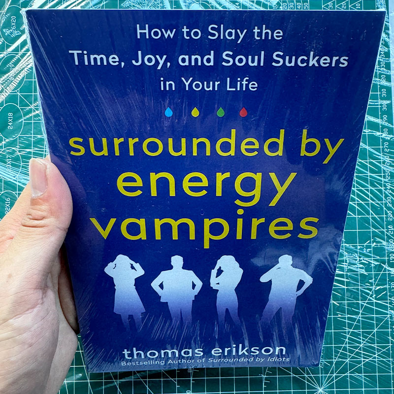 Neu umgeben von Energy Vampires Thomas Erikson Bestseller-Autor von Surrounded By Idiots Taschenbuch auf Englisch