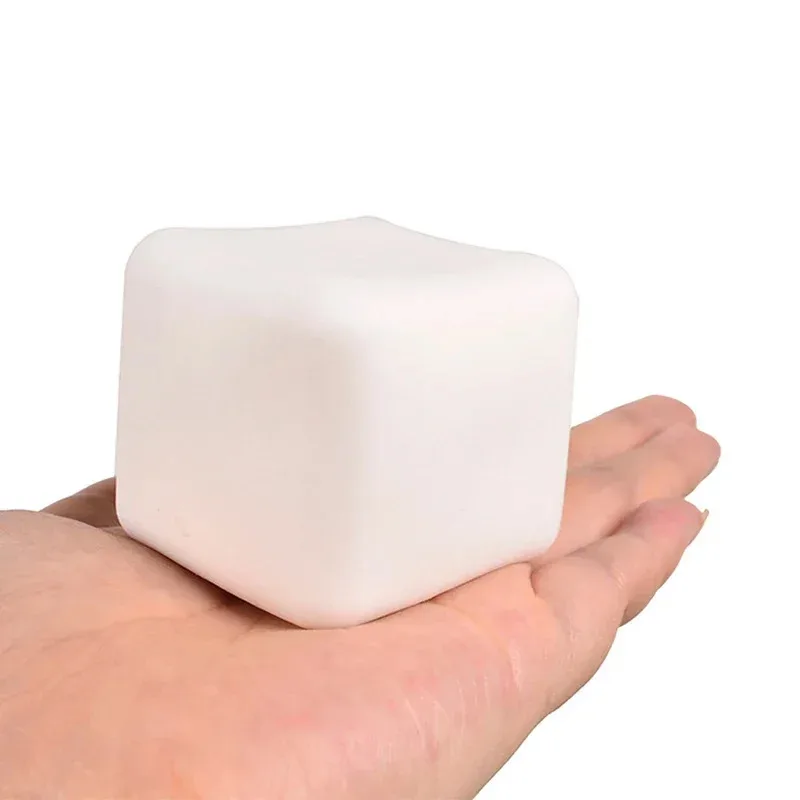 Simpatiche palline antistress di tofu Giocattoli sensoriali Antistress Giocattoli agitati Palla di pasta squishy Regali per adulti Bambini Miglior regalo