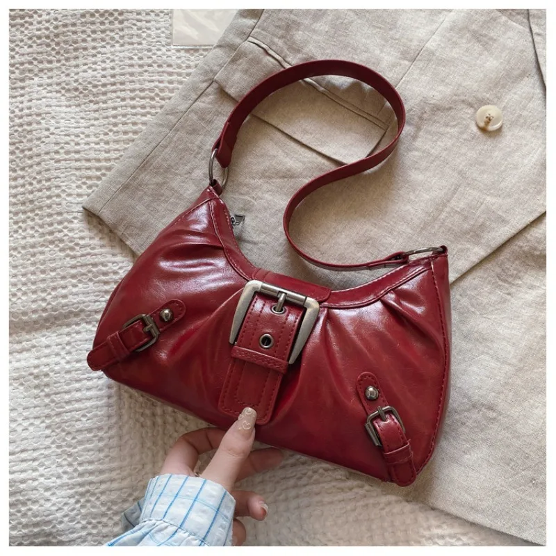 Bolsa de axila plissada de grande capacidade para mulheres 2025 novo retro commuter temperamento motocicleta estilo antigo bolsa de ombro
