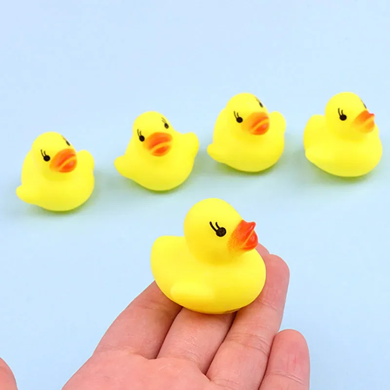 5 ชิ้น/เซ็ตเด็กลอยของเล่น MINI ว่ายน้ําแหวนยางเป็ดสีเหลืองตกปลาสุทธิซักผ้าว่ายน้ําของเล่นสนุกสระว่ายน้ําของเล่น