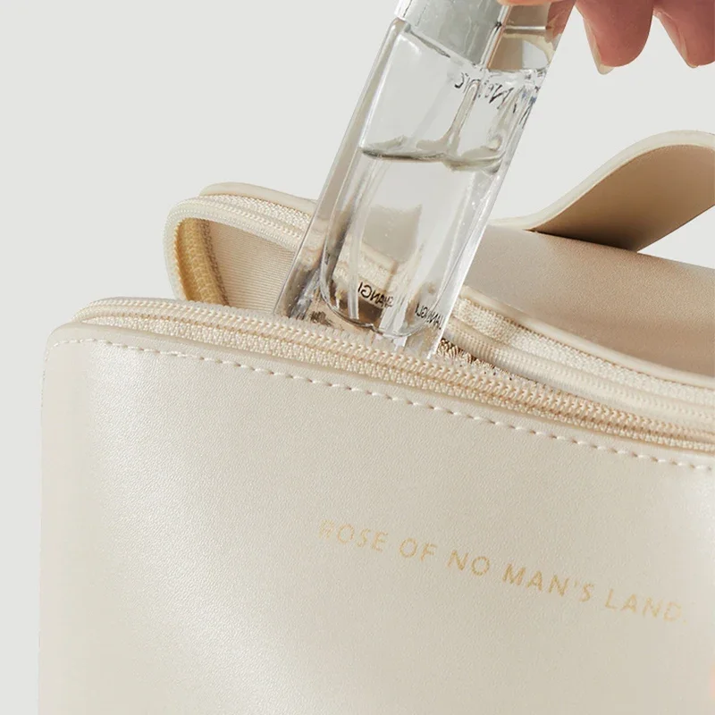 Bolsa de maquillaje de viaje de gran capacidad para mujer, organizador de cosméticos impermeable con gancho para colgar | Estuche de aseo aprobado por TSA para aeropuertos