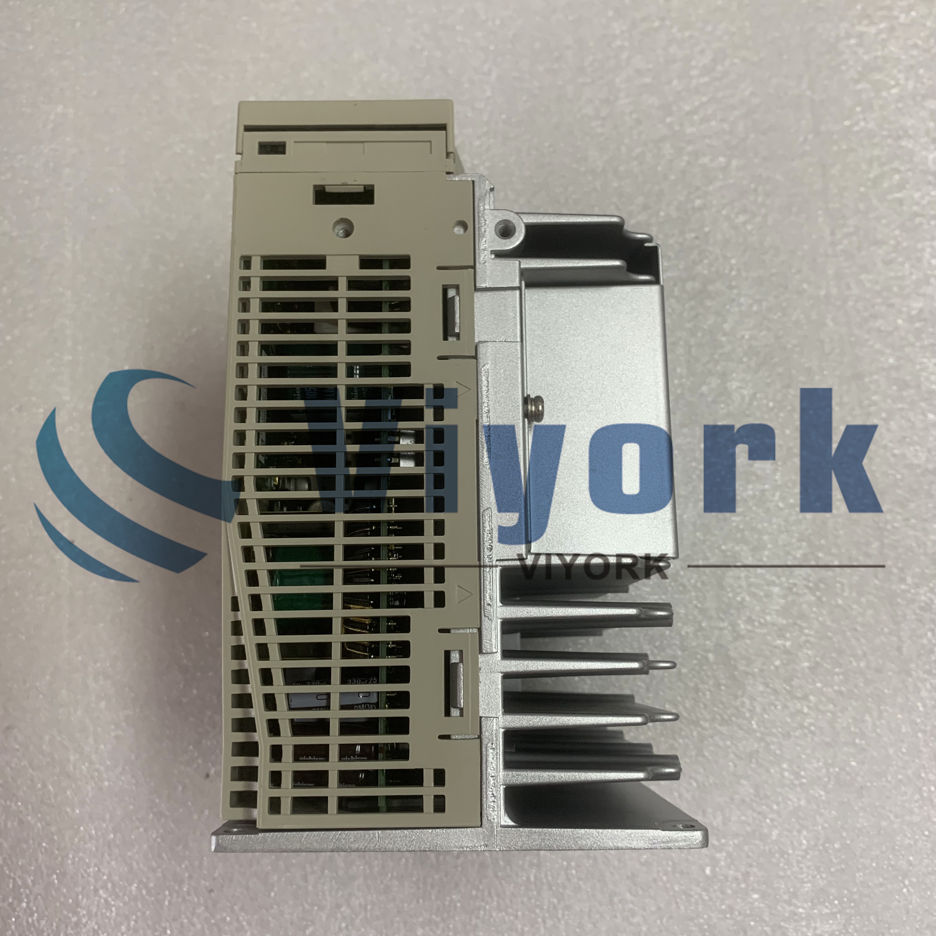 SGDM-15ADA SERVO DRIVE 1.5KW 230V 9,5A NOVO