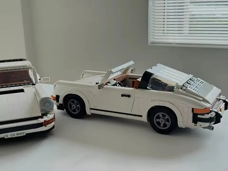 ของเล่นร้อนการวิเคราะห์ Retro รถรุ่น Legoing 10295 Building Blocks ชุด Race Classic ชุดสําหรับผู้ใหญ่และวัยรุ่นของเล่นของขวัญ 1458PCS