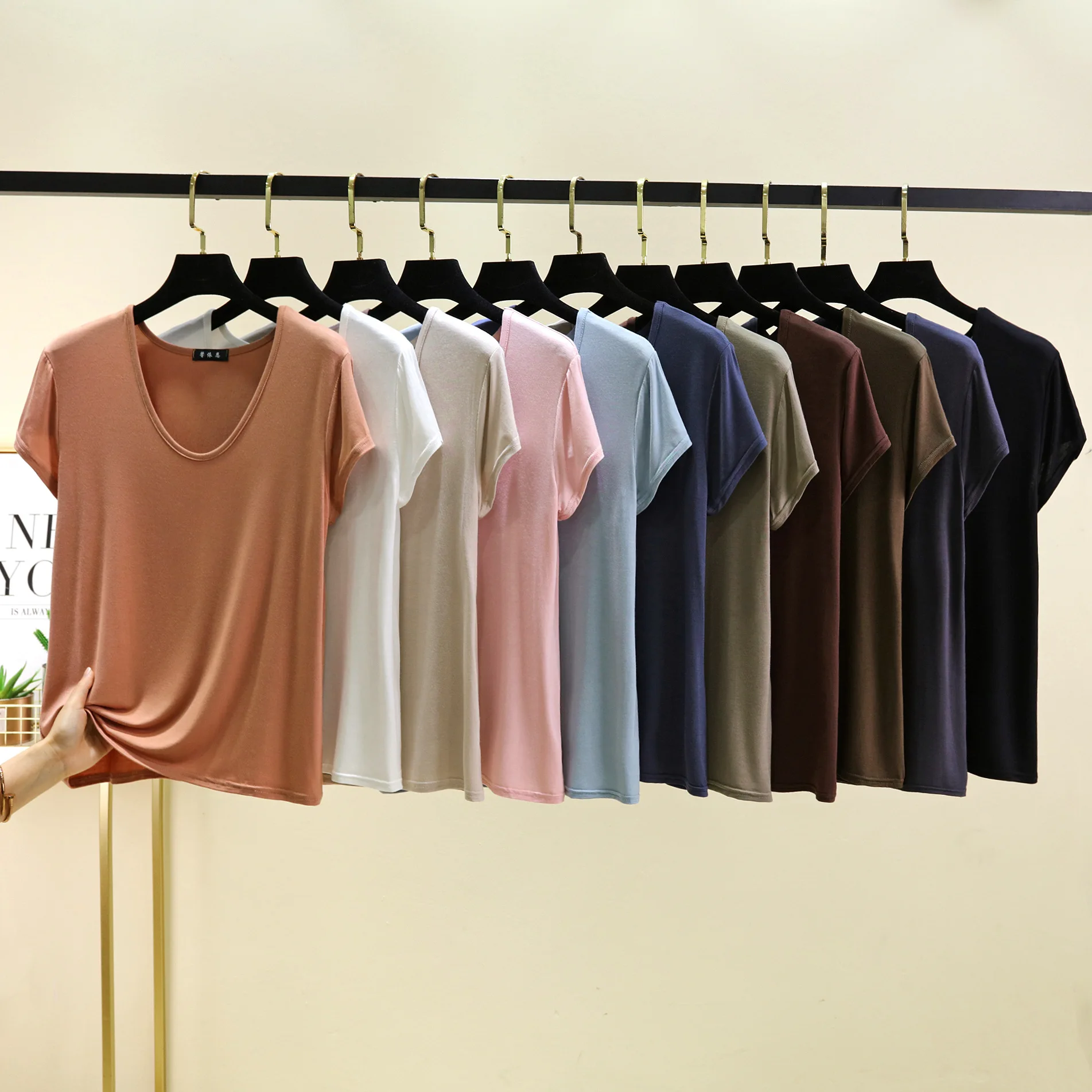 Plus Größe L bis 6XL U-Ausschnitt Damen T-Shirt kurze Ärmel Modal T-Shirts T-Shirts mit dünnem Boden einfarbig Lose T-Shirts passen alle dazu