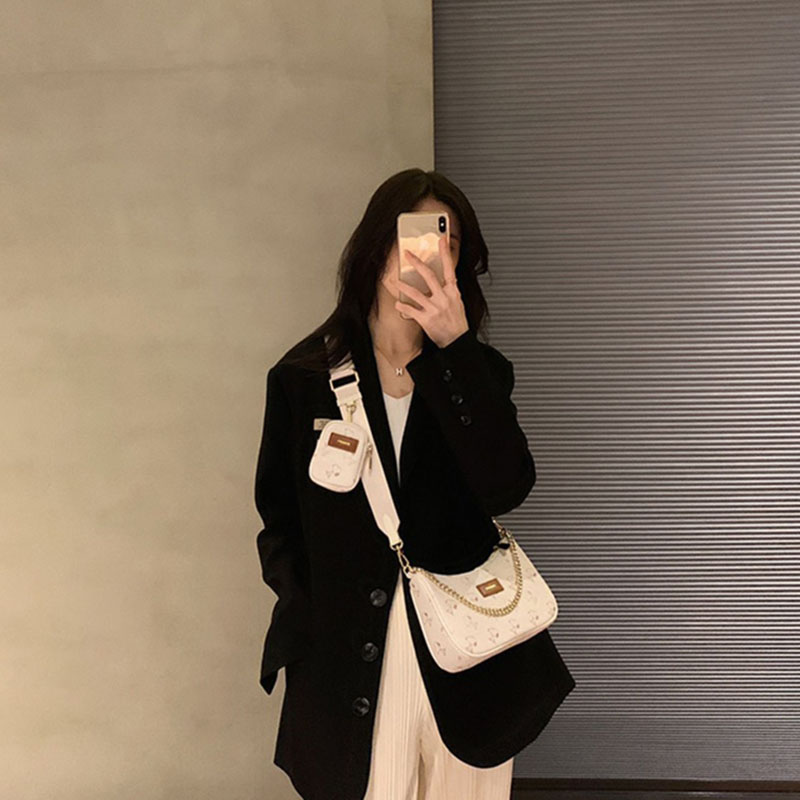 MINISO Women's Snoopy Co branded High end 3-in-1 Shoulder Bag with Adjustable Wide Shoulder Strap Underarm Bag New Crossbody Bag