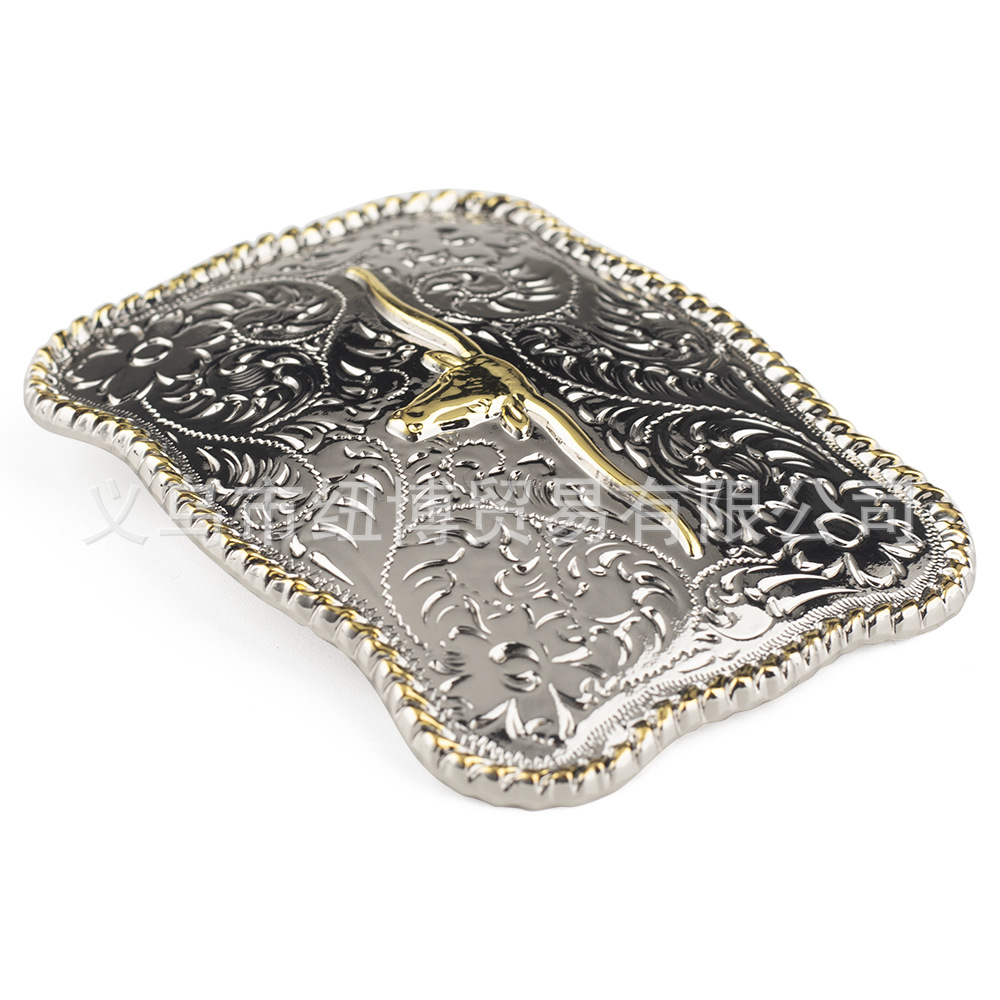 Rinder-Totem-Gürtelschnalle mit silbrig-goldenem Rand