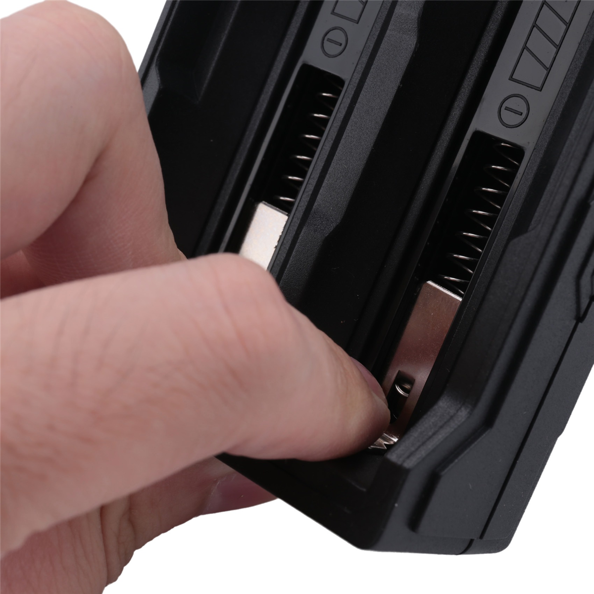 Newest 18650 Rechargeable Battery Flat Top 20A with 18650 Battery Charger,for 3.7V Rechargeable Batteries