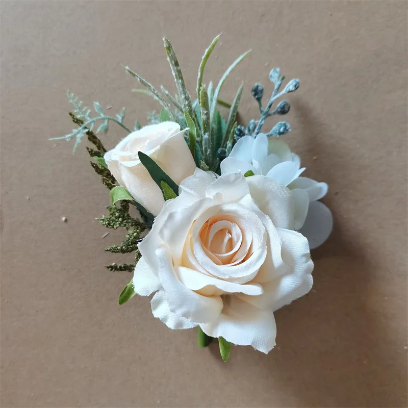 Boutonnieres Fiori Artificiali Rose Bianche Seta Avorio Corpetto Occhiello Groomsmen Boutonniere per Uomo Accessori da Sposa