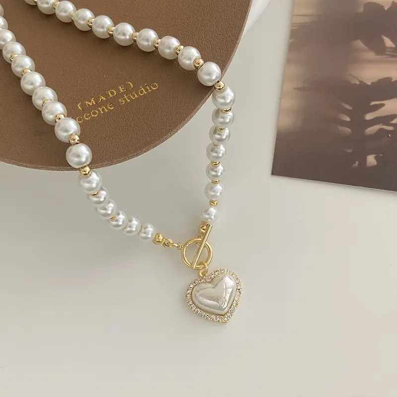 Nieuwe Hart Imitatie Parel Witte Zeemeermin T-gesp Hanger Kettingen voor Vrouwen Temperament Luxe Mode-sieraden Geschenken Groothandel