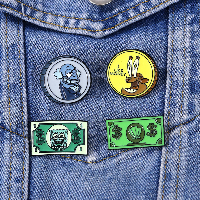 Lustige Komödie Anime Dollar Geld Kreditkarte Emaille Pins Cartoon Anime Inspiration Metall Broschen Dekorative Revers Abzeichen Schmuck