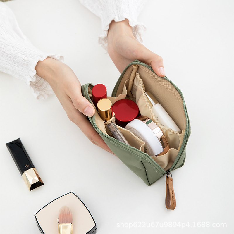 Borsa per il trucco impermeabile di grande capacità borsa da viaggio in Dacron a più colori borsa per cosmetici divisa borsa per rossetto