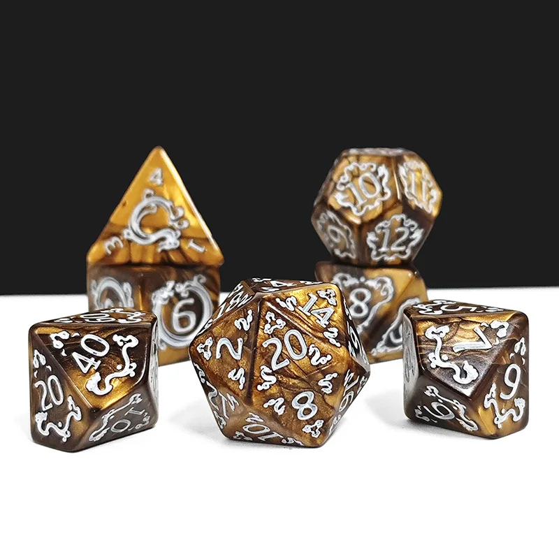 7 ชิ้น DND ลูกเต๋า 7 ชิ้น/เซ็ตลายมังกรลูกเต๋าหลายเหลี่ยมเล่นบทบาท D & D TRPG เกมกระดานลูกเต๋าเป็นของขวัญความบันเทิงอุปกรณ์เสริม