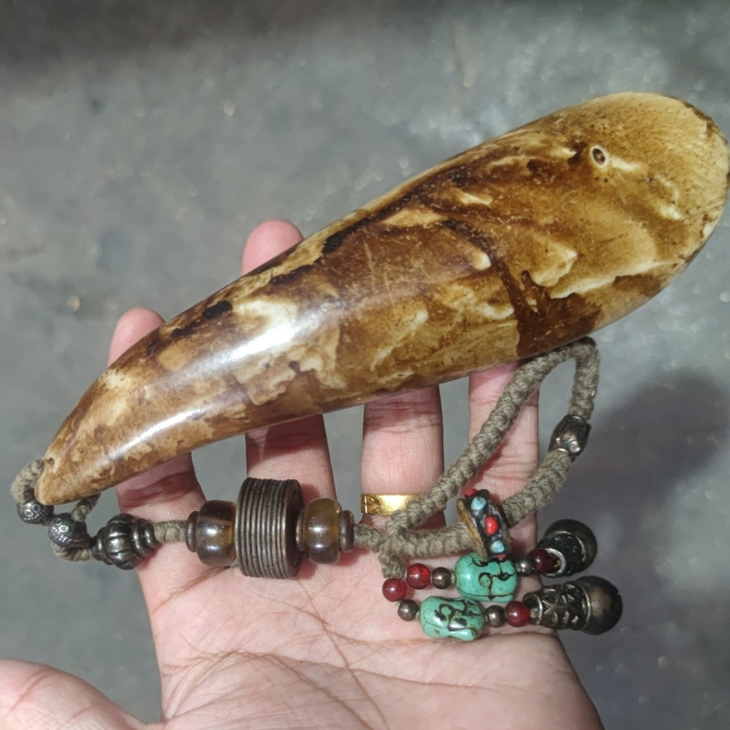 Antique Collection Rural Old Ox Horn Handle Piece with Rich Patina, Beautiful Shape, Excellent Hand Feel, Suitable for Collectio