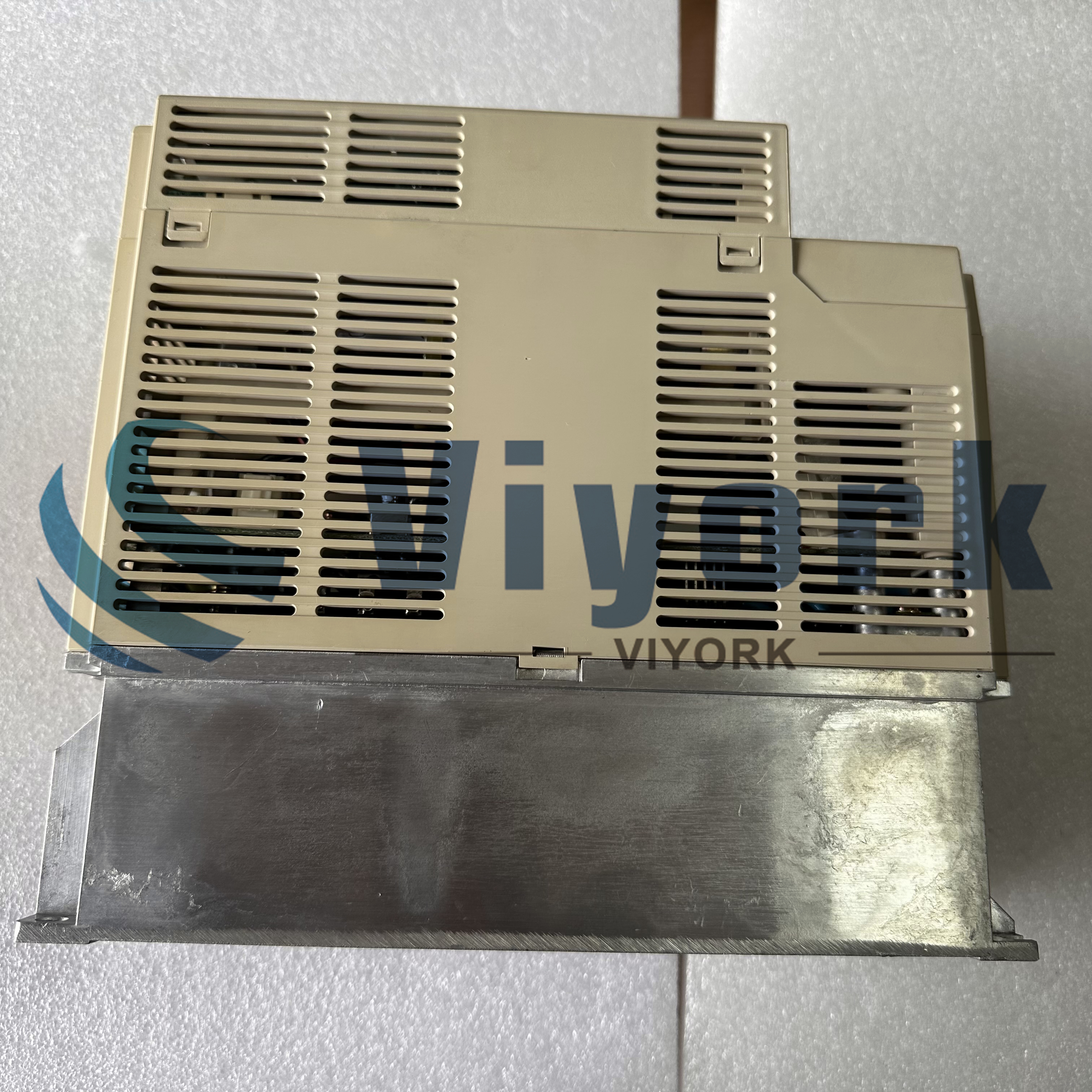 SGDB-15ADG SERVO DRIVE 10AMPS 3 FASE 200-230VAC 50/60HZ NOVO