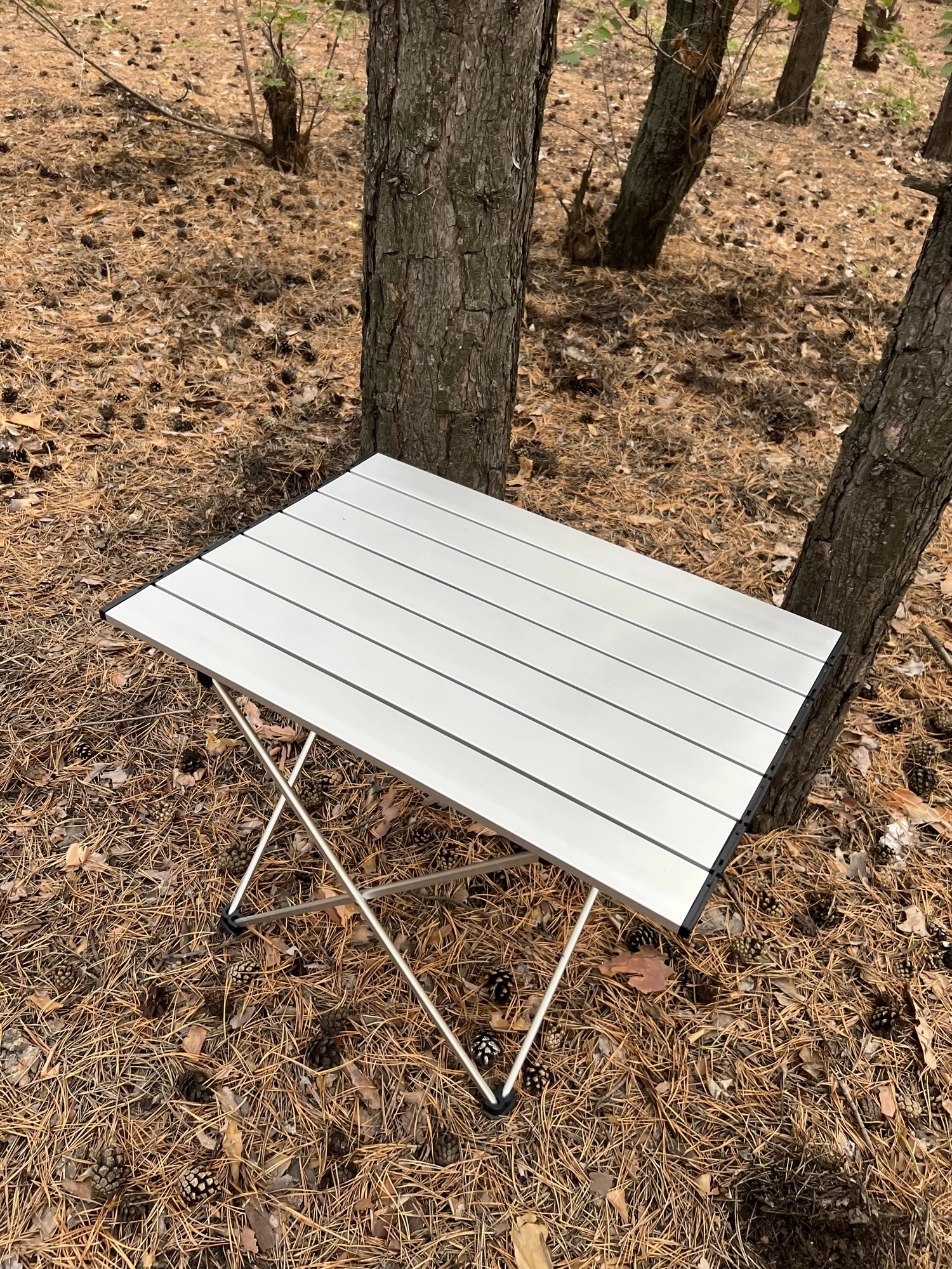 À venda mesa portátil de liga de alumínio Mobiliário ao ar livre Dobrável Camping Caminhadas Desk Viajando Outdoor Furniture Table