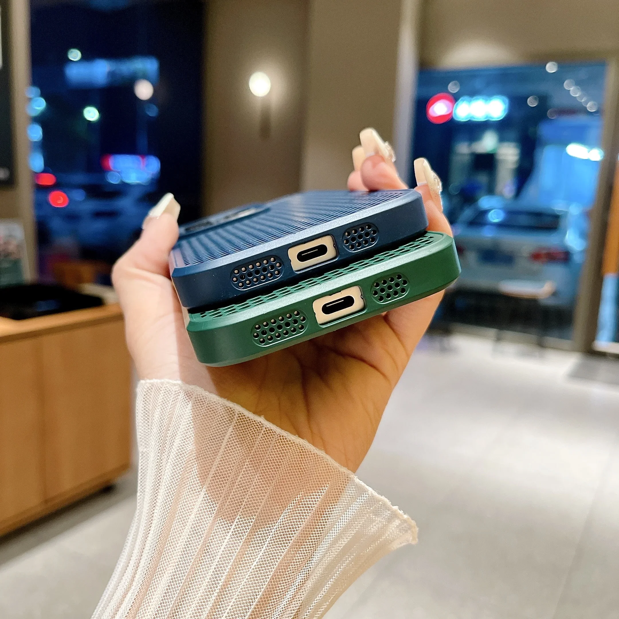 Casing ponsel warna Solid, sarung HP bernafas pembuangan panas untuk IPhone 12 13 14 15 Pro Max terasa Anti jatuh untuk IPhone 14 15Plus