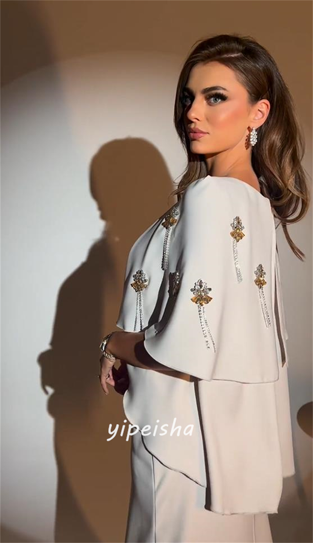 Personalizado yipeisha clássico estilo moderno formal noite o pescoço a linha borla apliques vestidos de ocasião sob medida