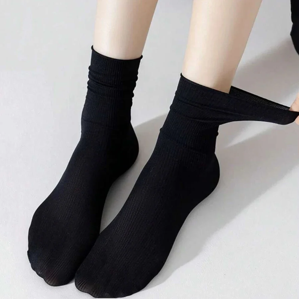 10 pares de calcetines de longitud media para mujer, calcetines informales transpirables, suaves, cómodos, ligeros, versátiles, a la moda, en blanco y negro, colores sólidos