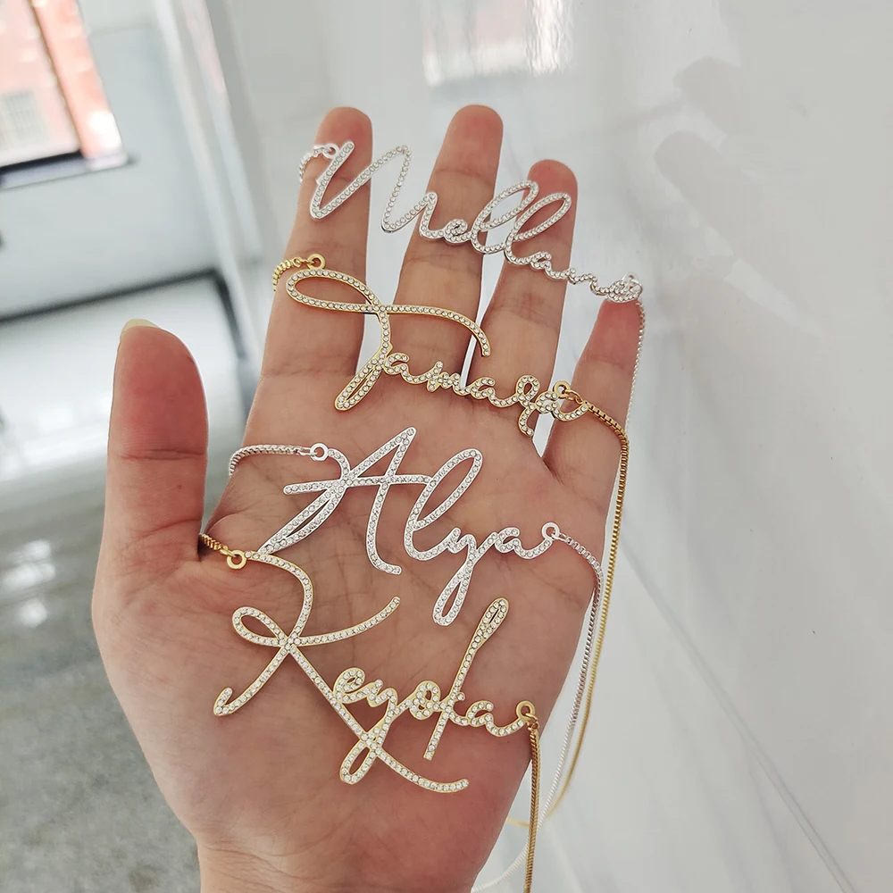 2022 Collar con nombre personalizado Colgante de cristal Collar personalizado de acero inoxidable Fuente cursiva Joyería con nombre personalizado para hombres y mujeres