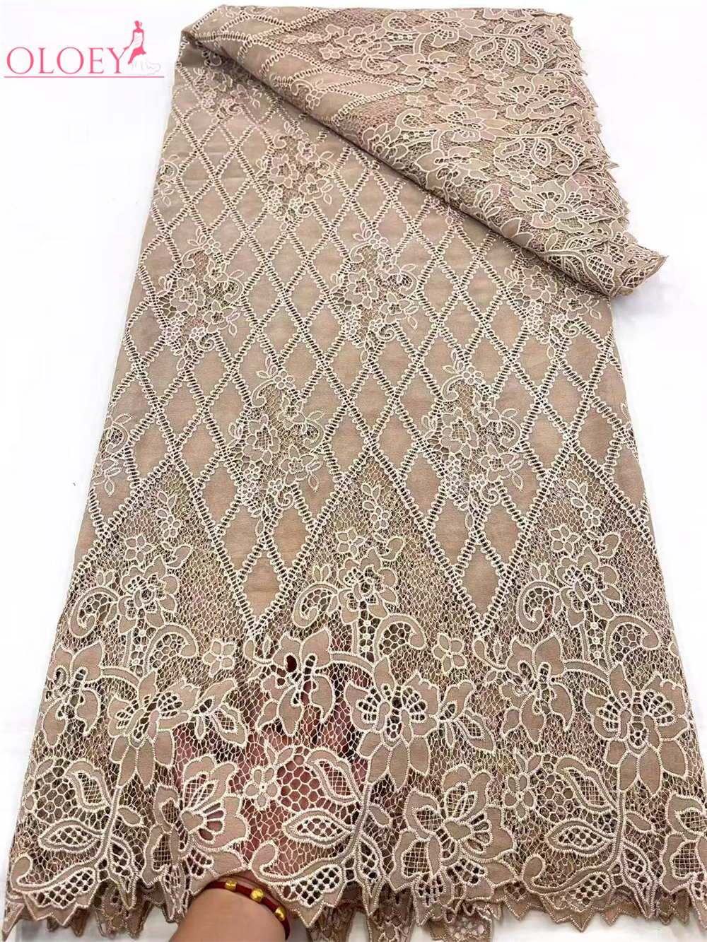 ウェディングドレス用のアフリカのナイジェリアのレース生地,ファッショナブルな刺embroidery,環境に優しい色,フレンチメッシュ