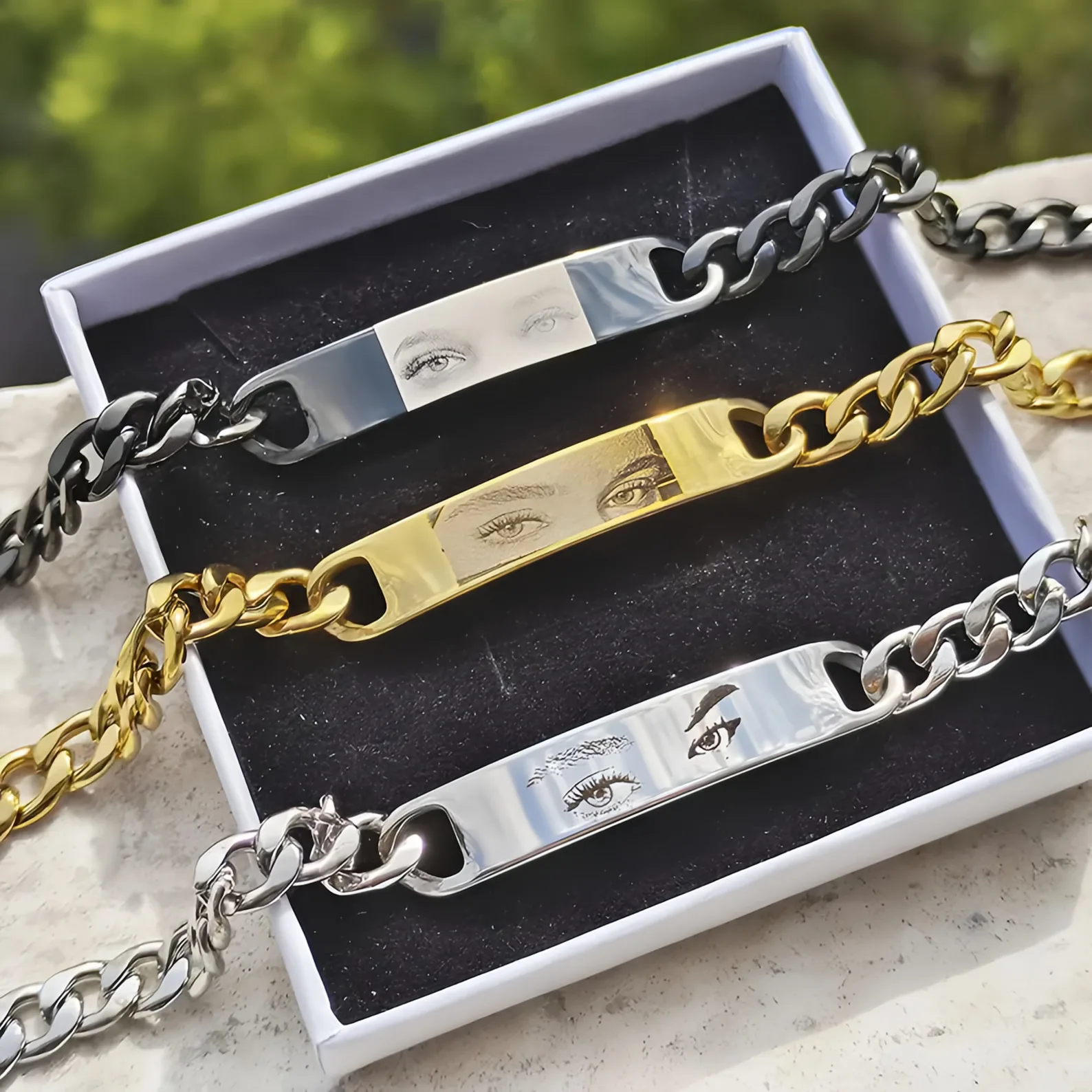 Op maat gegraveerde roestvrijstalen dames herenarmband met realistisch oogontwerp - Stijlvolle gepersonaliseerde foto-paarsieraden