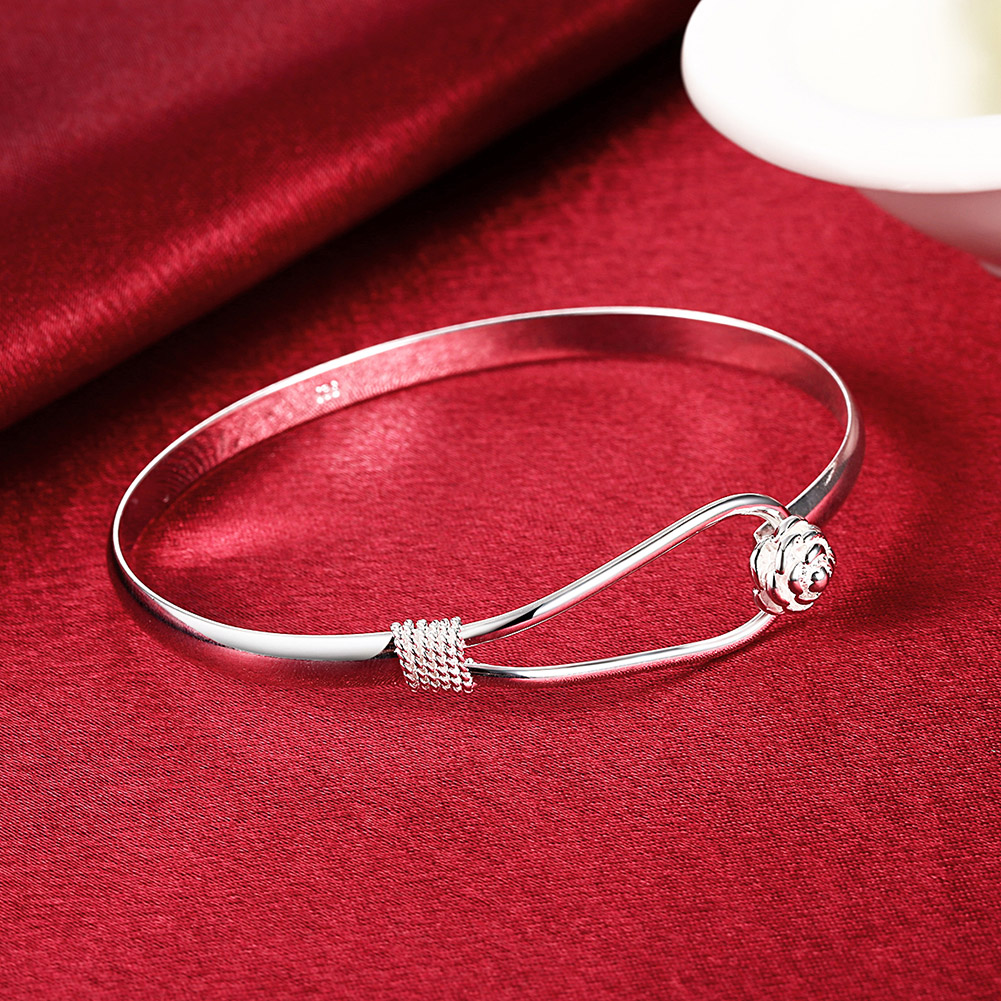 Fine 925 เงินสเตอร์ลิง Charm ดอกไม้สร้อยคอต่างหูกําไลข้อมือเครื่องประดับสําหรับผู้หญิง Retro ชุดงานแต่งงานของขวัญอินเทรนด์น่ารัก