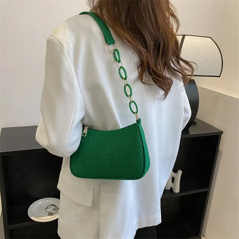 Borsa da donna di lusso con design a ascella in feltro, borsa da donna alla moda rilasciata sotto una mezzaluna, piccola borsa quadrata, design a ascella in feltro da donna Luxu