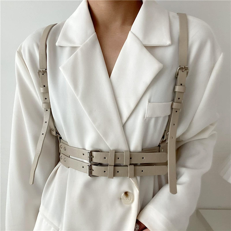 Arnés de moda para mujer, arnés decorativo con tachuelas de cuero Pu, cinturón de arnés ajustable, arnés gótico, lencería Bondage, arnés de pecho