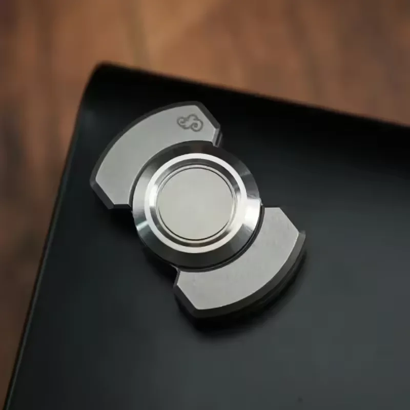 Metalowy Magnetyczny Slider Transformujący się w Spinner, Karta do Wciskania, Mini EDC, Redukujący Stres, Karta do Wciskania dla Dorosłych, Zabawka Antystresowa Przeciwdziałająca Lękowi