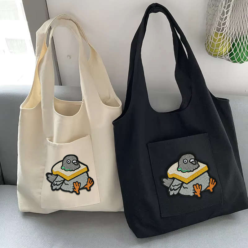 1PC Taube mit Toast bestickt Patch Eisen auf Nähen auf Patches für Kleidung Cap Tasche Jacke DIY Geschenk Humor Abzeichen mit heißem Kleber