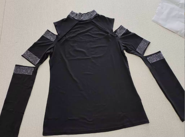 女性のためのトップ 2023 春コールドショルダーカットアウトラインストーン装飾トップ feminino ファッションデイリー長袖 Tシャツ新カジュアル Tシャツ