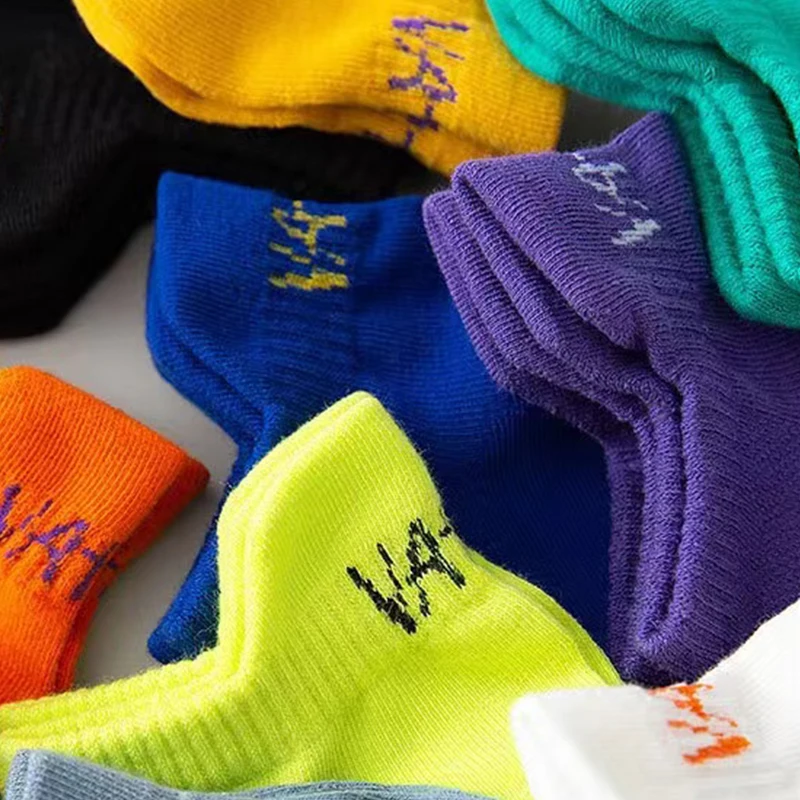 5 pares de calcetines tobilleros de colores brillantes para hombre, transpirabilidad, moda informal, estilo callejero, desodorizantes, invisibles, para viajes y correr