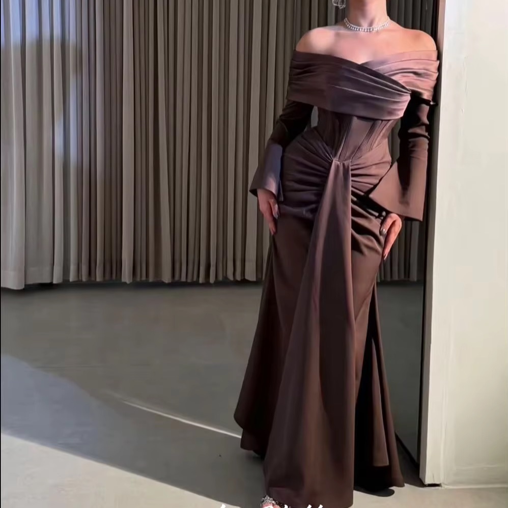 Robe de bal marron en Satin, épaules dénudées, manches longues, Corset, sirène plissée, dos nu, fermeture éclair, robe de soirée de mariage, personnalisée, 2025
