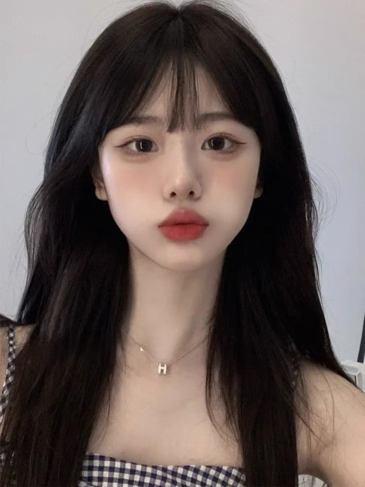 Black Long Straight Synthetic Wig With Bangs White Woman Natural Heat-Resistant Cosplay Party Wig Full Head Cover