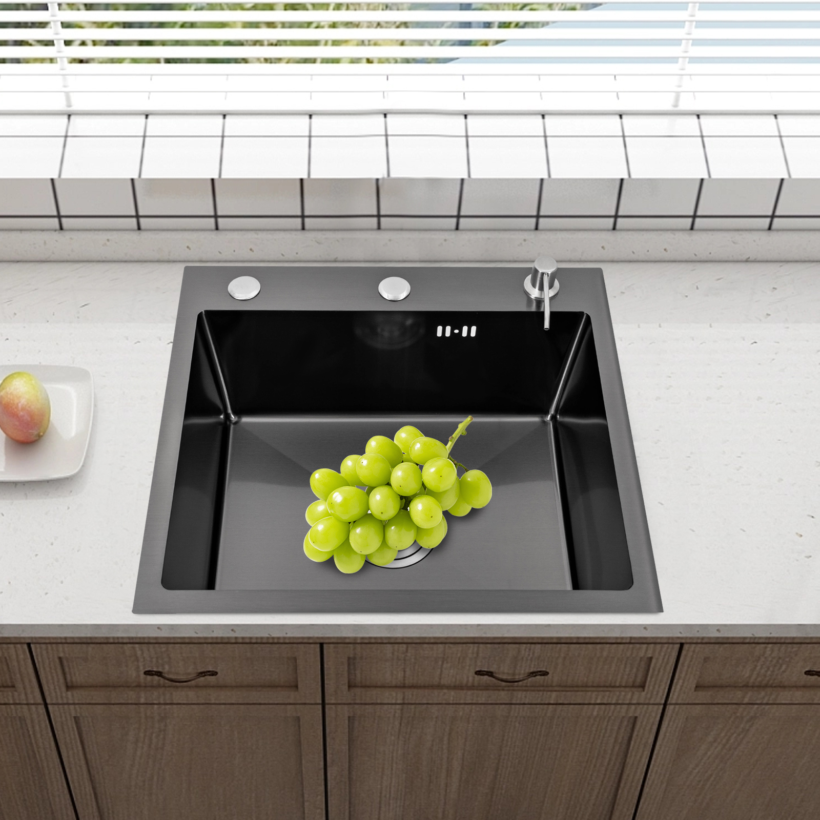 Küchenspüle, integriertes Spülbecken aus Edelstahl, mattschwarzes Küchenspülbecken mit Seifenspender, 1-Waschbecken