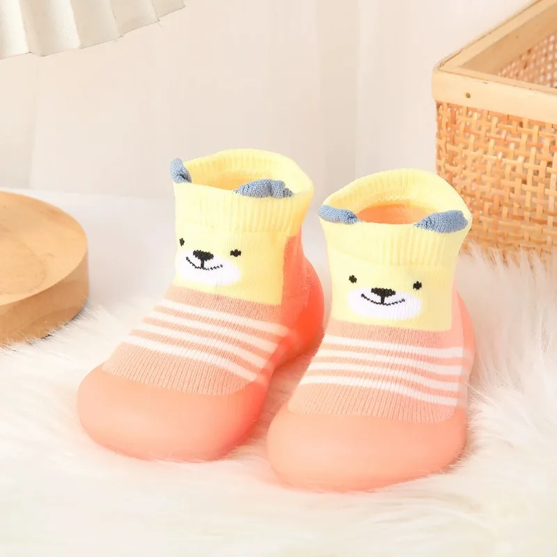 Meias de sola macia para bebês de 0 a 3 anos, sapatos respiráveis para áreas internas e externas, calçados antiderrapantes para crianças pequenas, meninos e meninas, primavera e outono ‌