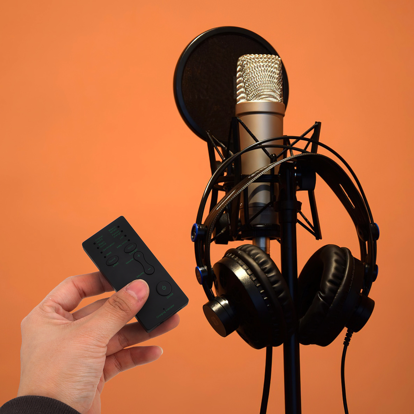 Perangkat Modulasi Suara Mini Portabel Pengubah Suara Kartu Suara untuk Streaming Langsung Pengubah Efek Suara Ponsel Komputer.