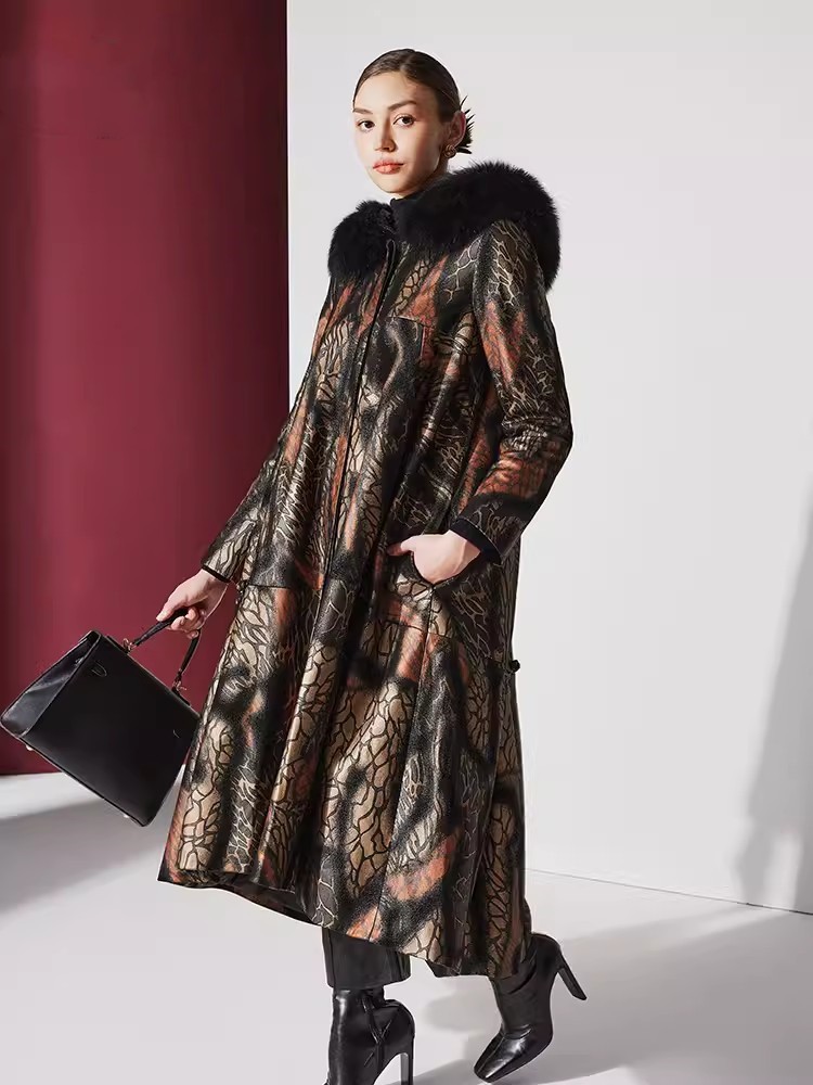 Hohe Qualität Frauen Schaffell Echt Leder Gedruckt Langen Mantel Lose Luxus Fuchs Pelz Kragen Mit Kapuze Warme Winter Gepolsterte Liner Jacke