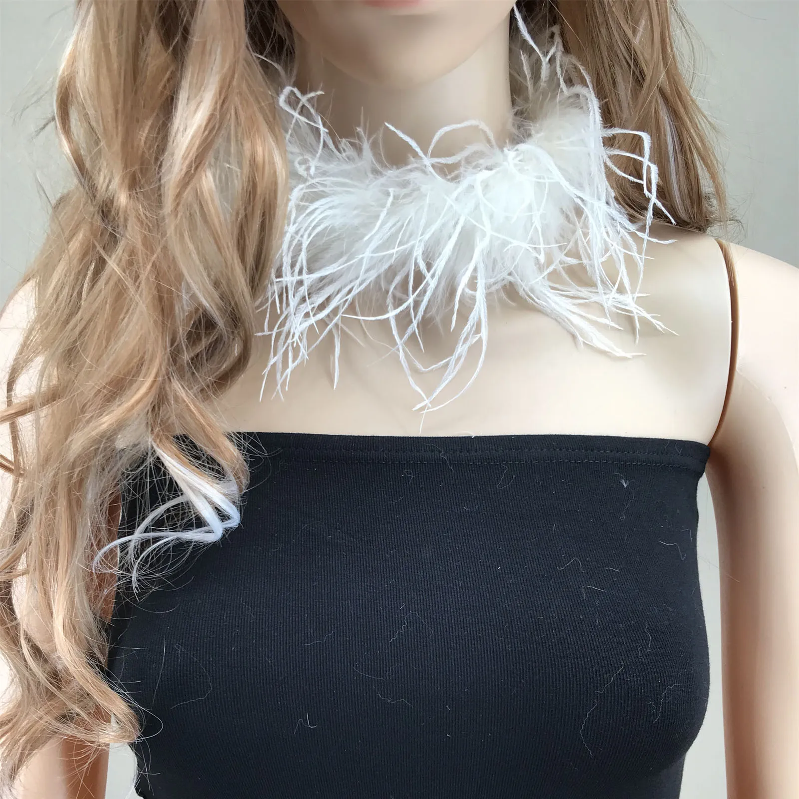 女性用ナチュラルダチョウフェザーペンダントネックレス、ピーチファズチョーカー、豪華で美しい宴会、パーティー用ファッションチョーカー、2024