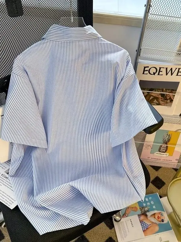 Summer Men's Striped ort Sve Loose Fit irt Thin Button-Up Casual Versatile Top Youth Trendy Sle Non-Iron Treaent