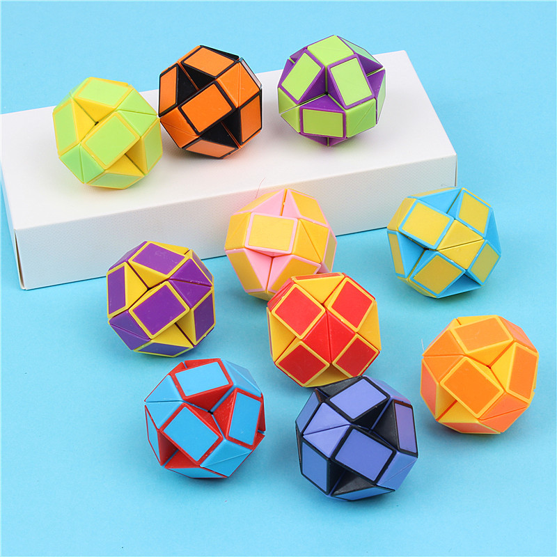 6 ピース/セット折りたたみマジックヘビ定規パズル抗ストレスキューブ知育玩具子供の誕生日パーティーの好意グッズバッグ学校のご褒美