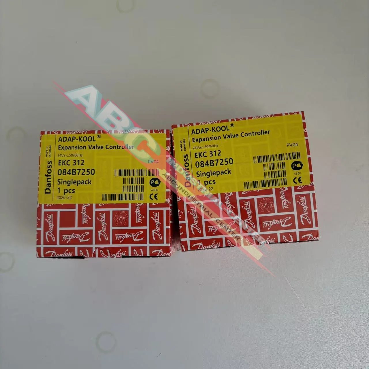 EKC312 084B7250 новый в коробке Контроллер расширительного клапана